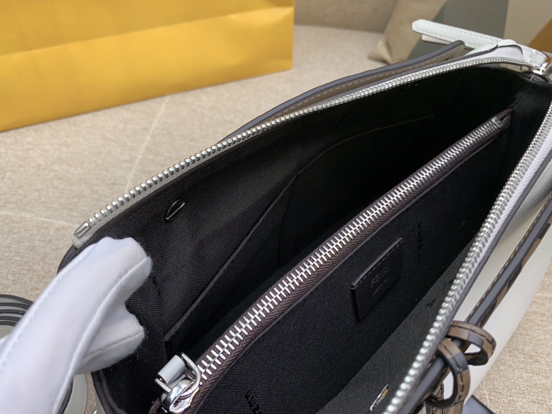 Fendi 芬迪 代购版本 By the way手袋 原厂进口皮 28cm LOGO压花F图案