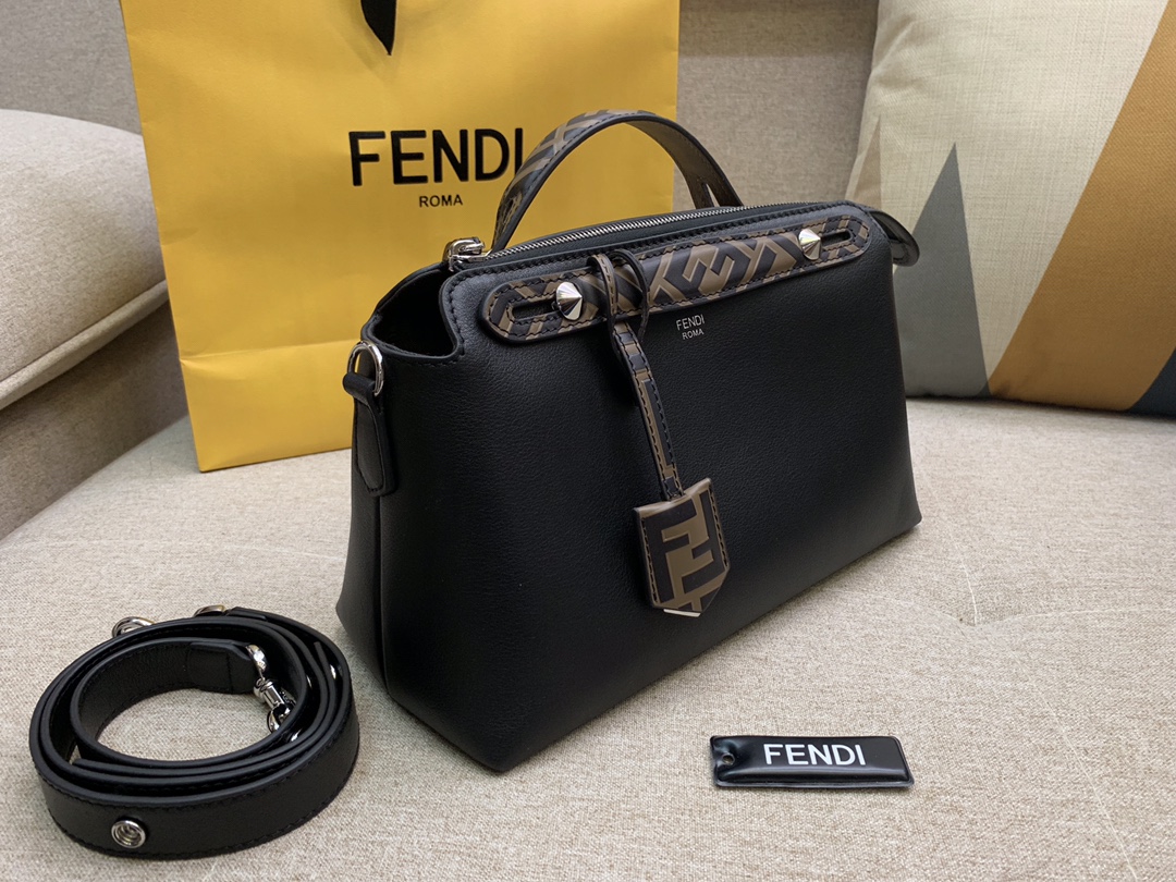 Fendi 芬迪 代购版本 By the way手袋 原厂进口皮 28cm LOGO压花F图案