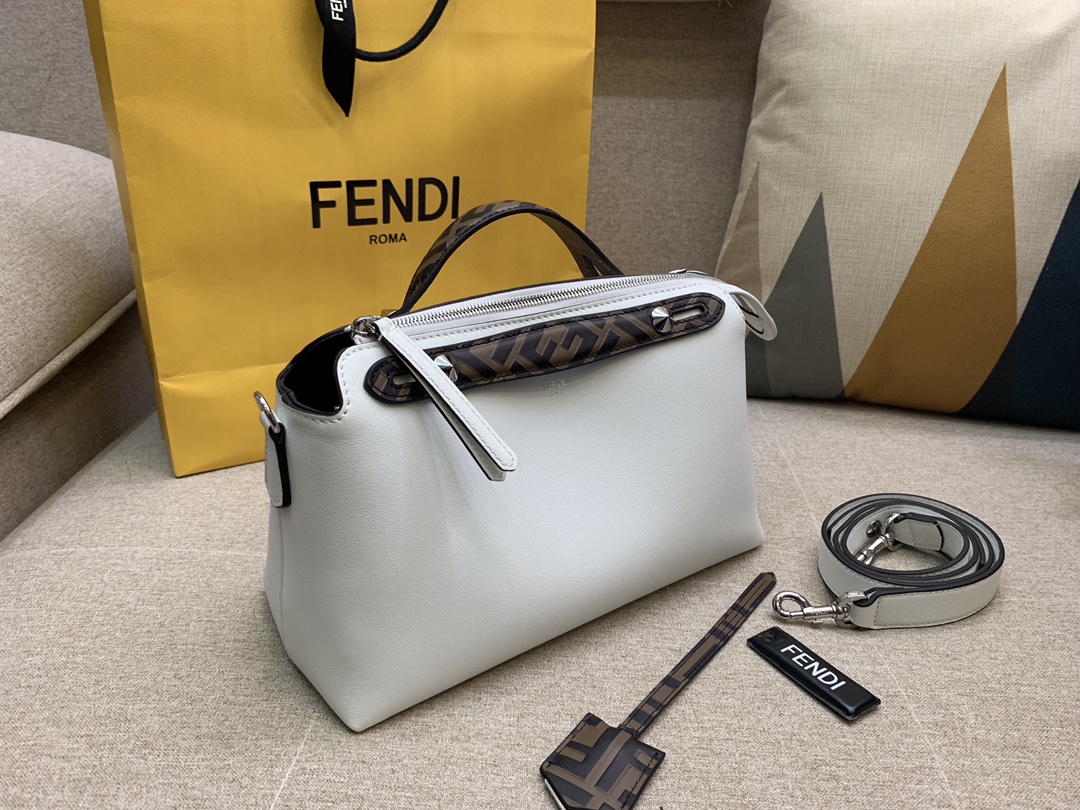 Fendi 芬迪 代购版本 By the way手袋 原厂进口皮 28cm LOGO压花F图案