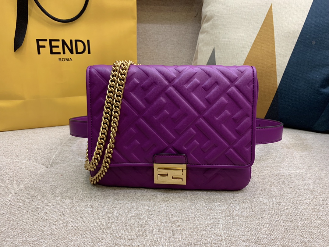Fendi 芬迪 腰包 斜跨包 23x18x6cm 翻盖设计 按扣款 紫色