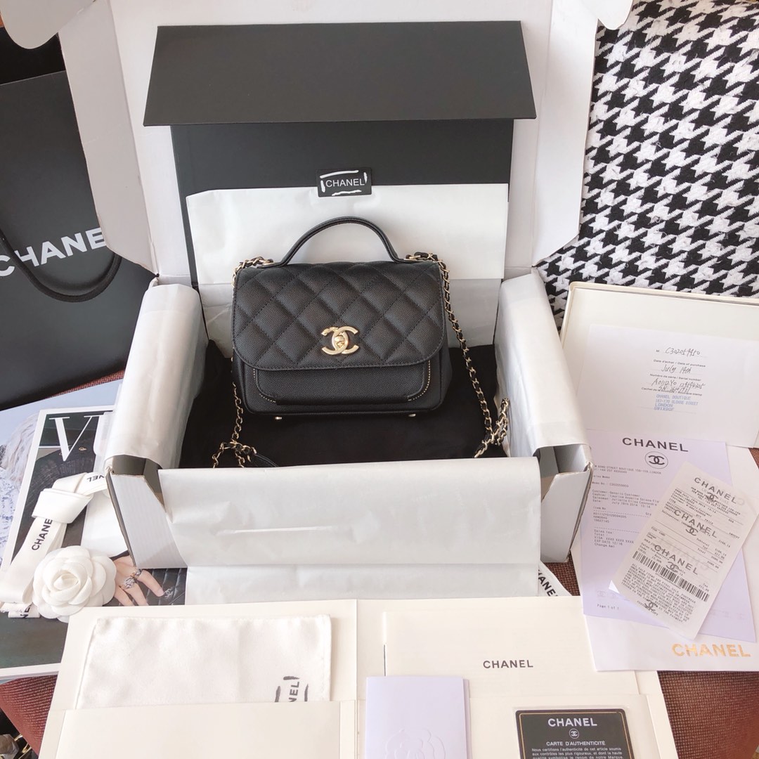 Chanel香奈儿 邮差包 20cm 黑色 进口小鱼子酱 香槟五金