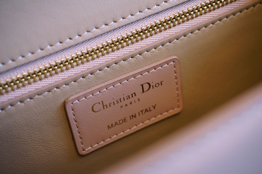 Dior 迪奥 蒙田女包 ZP打版开发 代购版 裸粉色 高级优雅风