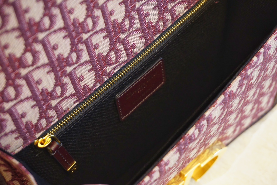 Dior 迪奥 蒙田30 Montaigne 布纹酒红 极具辨识度 时髦俏丽