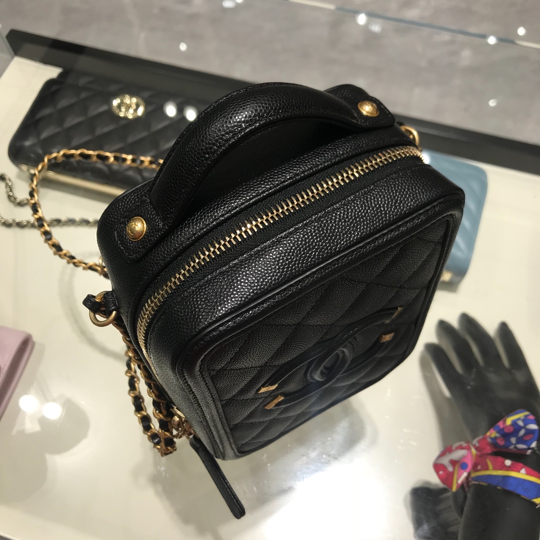 ChaneI 竖款化妆包代购版本鱼子酱小球纹原厂牛皮