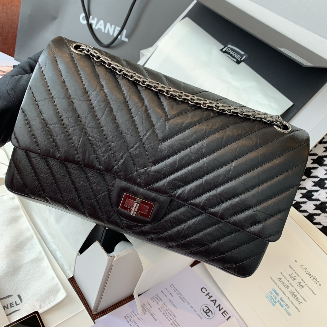 Chanel 香奈儿 复刻2.55 渠道代购版本 Ｖ纹 28cm～原厂皮～黑色～古银