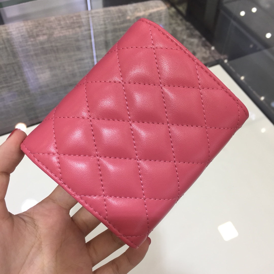 Chanel 香奈儿 三折包小钱包  进口小羊皮～西瓜红金扣
