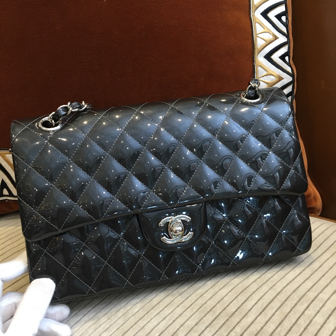 Chanel 香奈儿 Classic Flap 代购版本 25cm 进口漆皮 星空灰 银扣