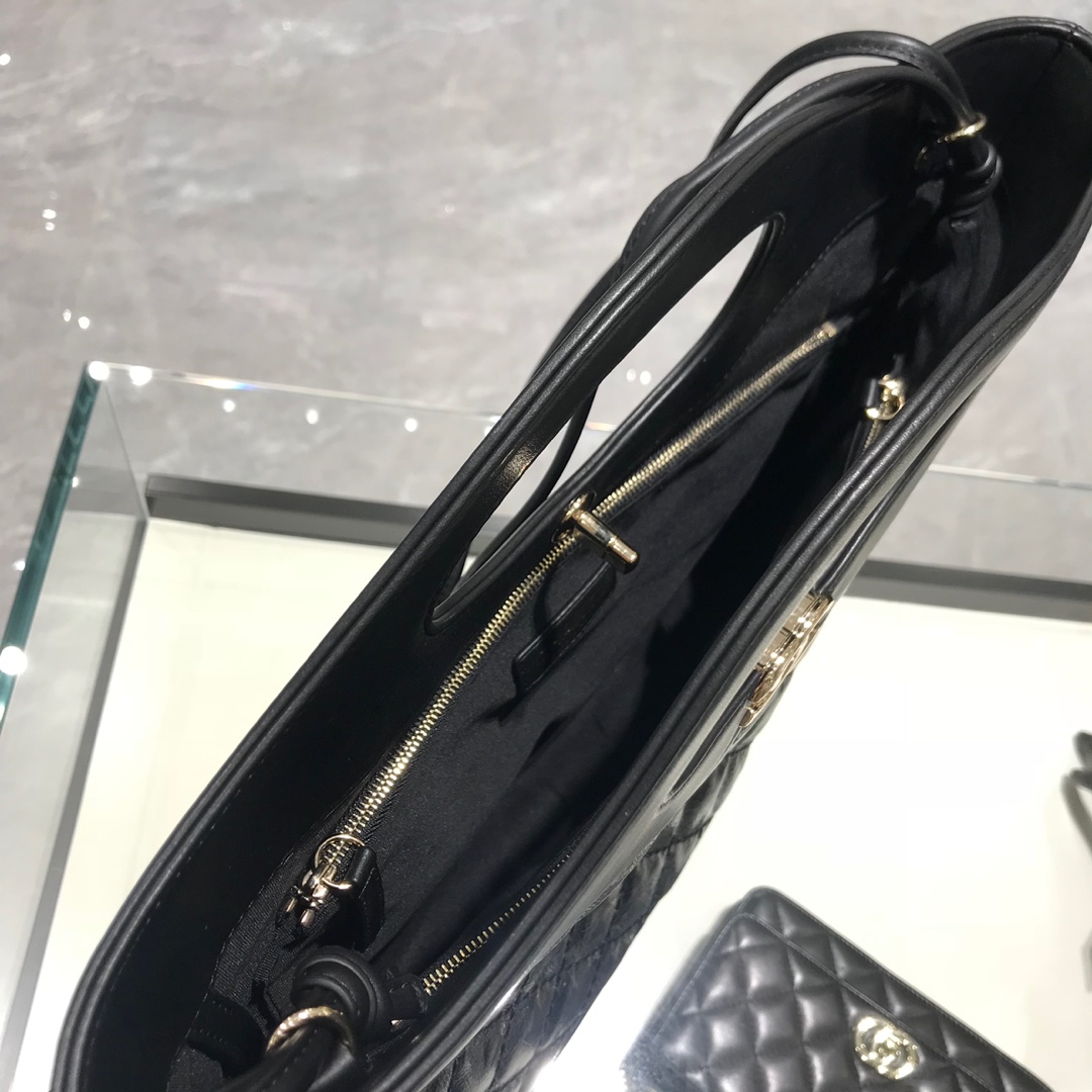 Chanel 香奈儿 31手提袋 顶级代购版本 原厂小羊皮 黑色