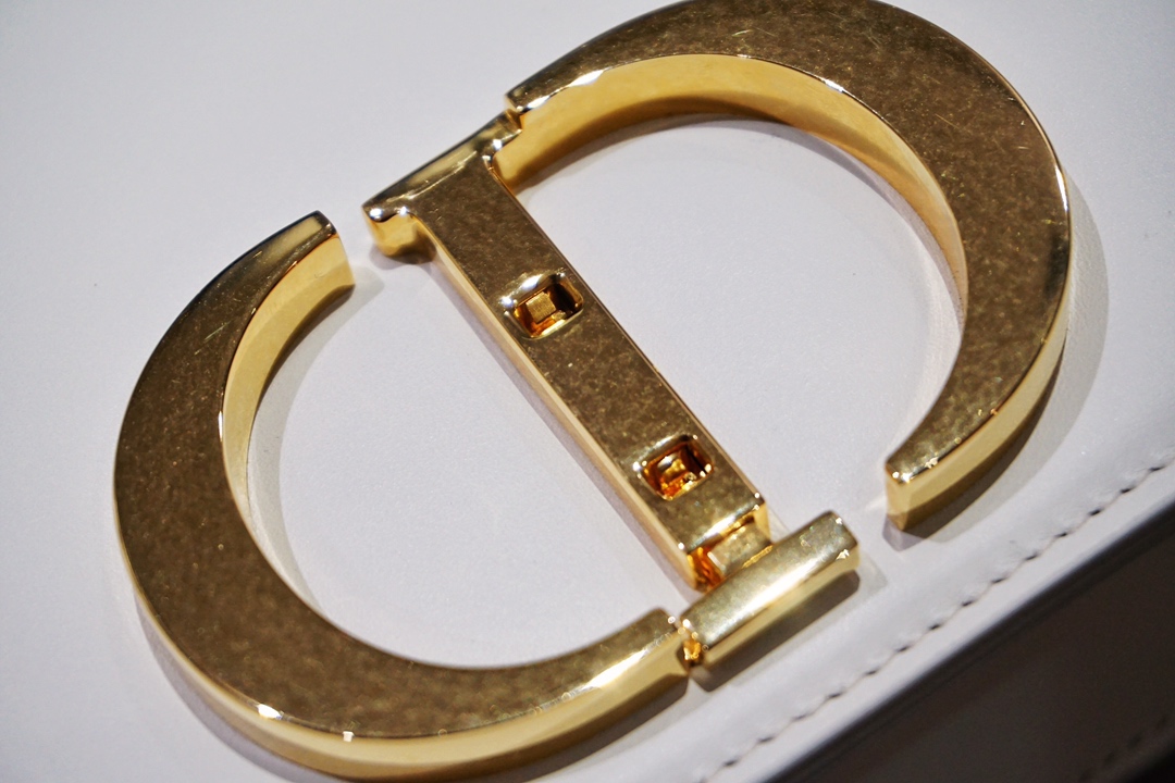 Dior 迪奥 蒙田女包 意大利原厂皮 定制五金 走线工整 白色