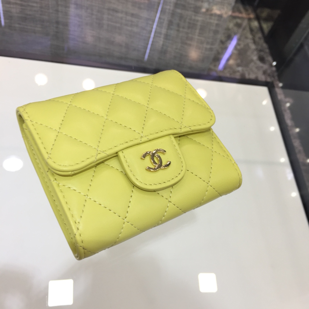 Chanel 香奈儿《三折小钱包》 进口小羊皮～柠檬黄金扣
