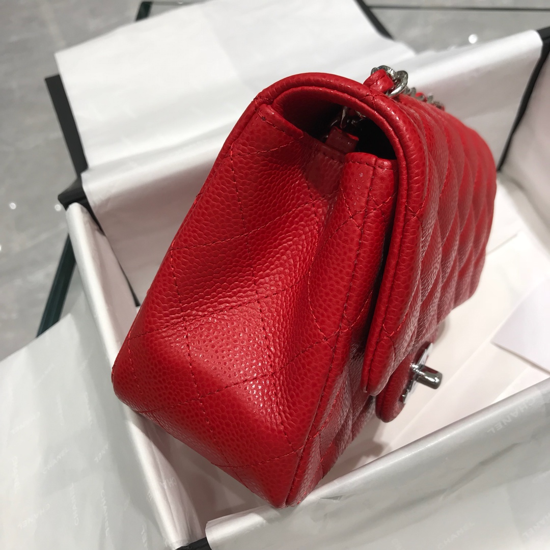 Chanel 香奈儿 Classic Flap 17cm 鱼子酱 真空电镀纯铜五金
