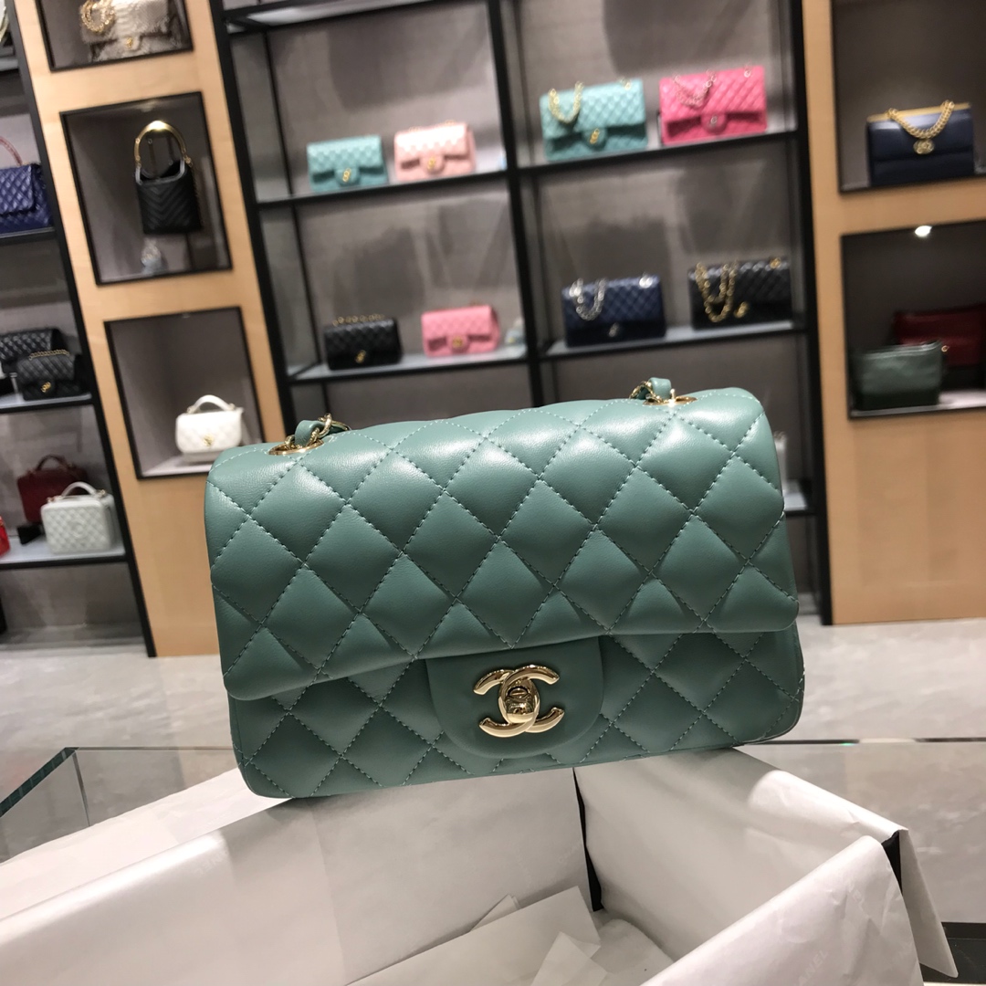 Chanel 香奈儿 Classic Flap  20cm 小羊皮真空电镀纯铜五金～ 薄荷绿色～香槟金色