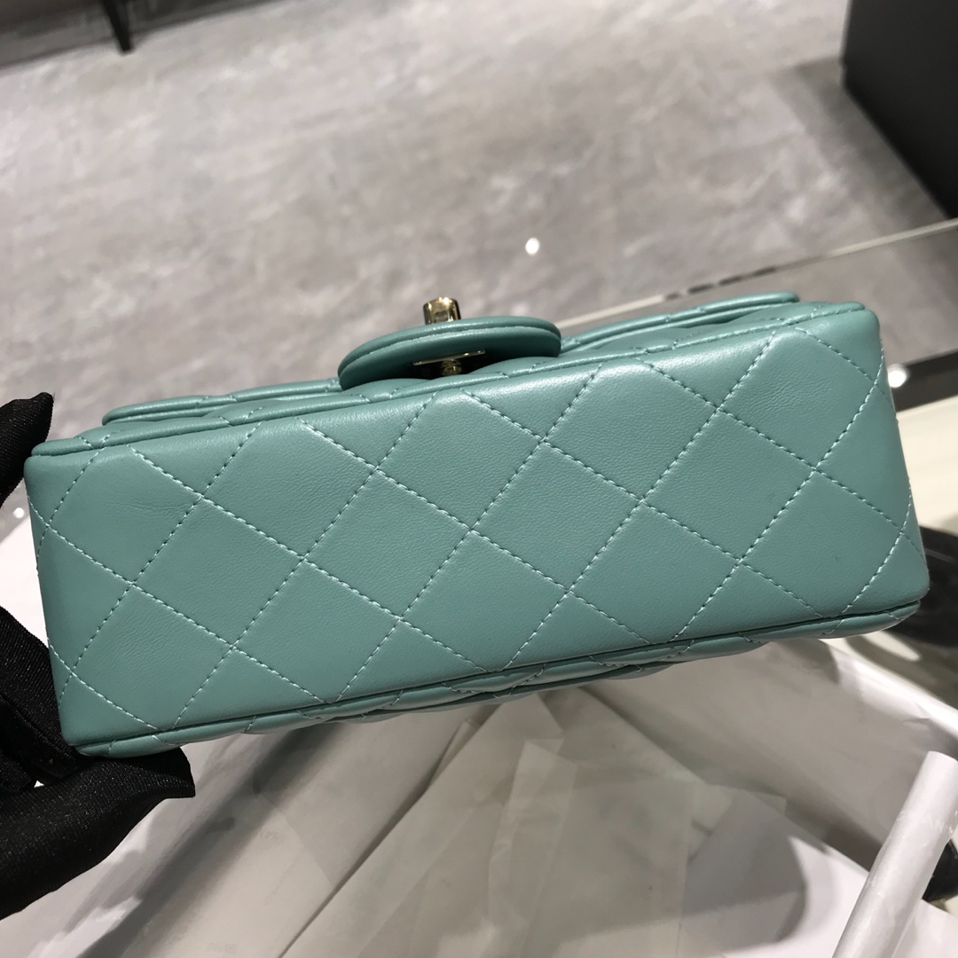 Chanel 香奈儿 Classic Flap  20cm 小羊皮真空电镀纯铜五金～ 薄荷绿色～香槟金色