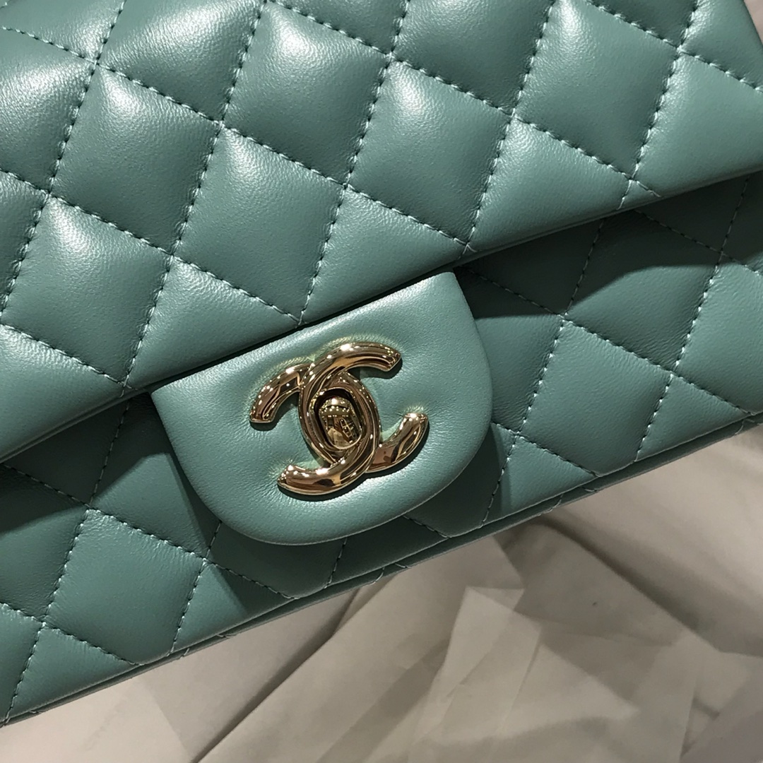 Chanel 香奈儿 Classic Flap  20cm 小羊皮真空电镀纯铜五金～ 薄荷绿色～香槟金色