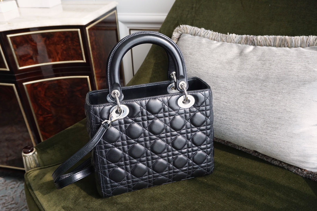 全新代购版 迪奥戴妃包 Lady Dior 五格 黑色银扣