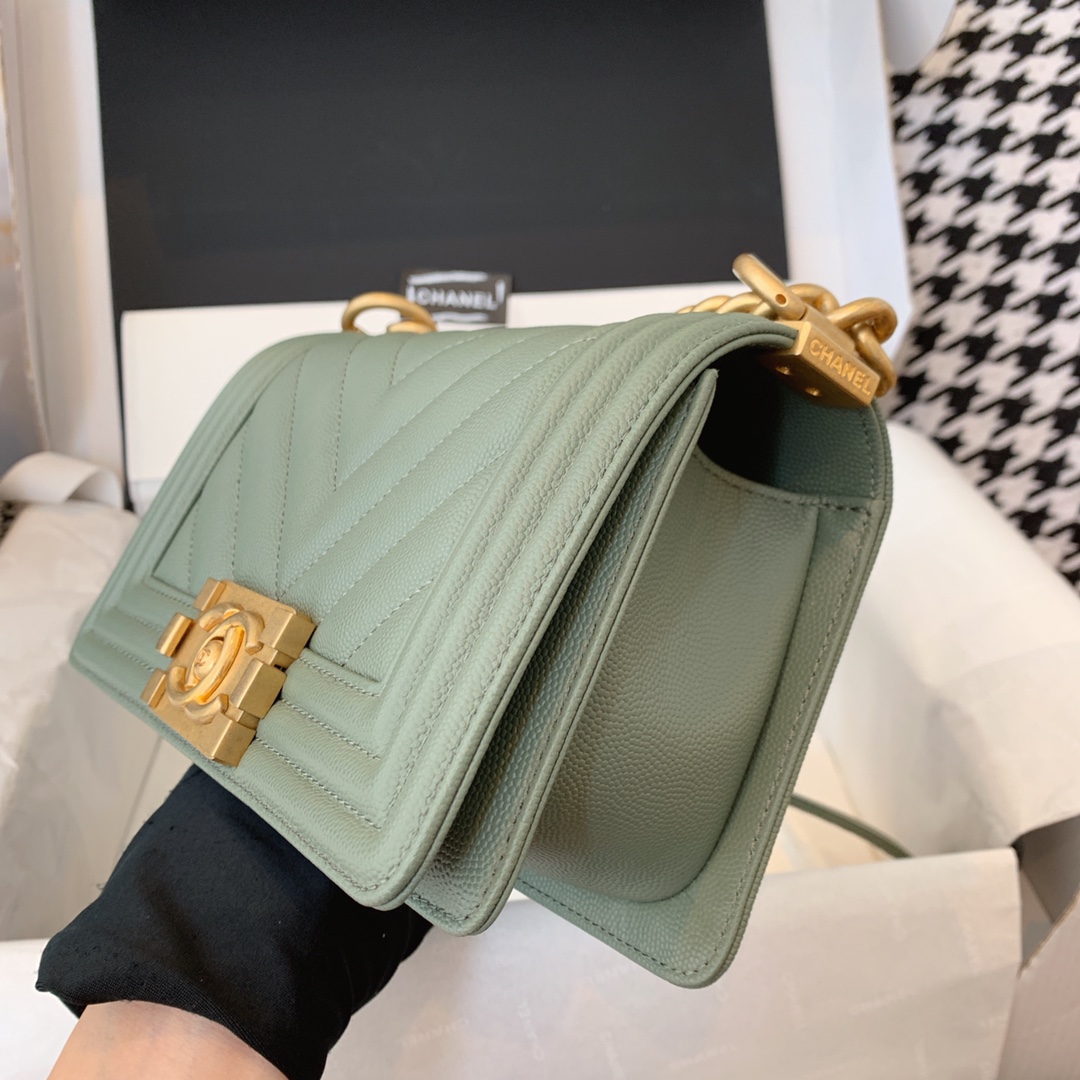 【正品级】抹茶绿色 Chanel 小号 法国原厂Haas小球纹鱼子酱牛皮 leboy 20cm 原厂皮