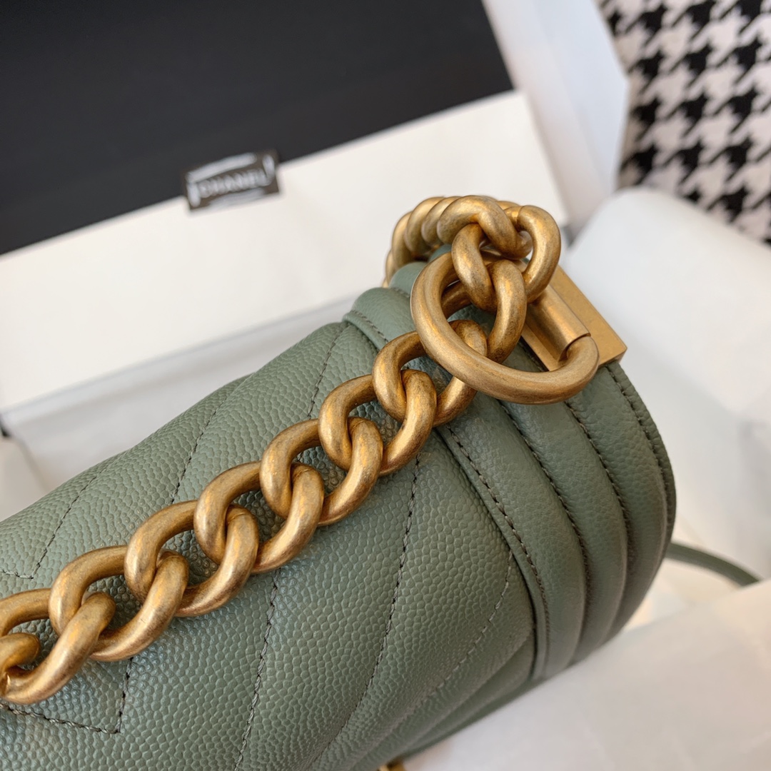 【正品级】抹茶绿色 Chanel 小号 法国原厂Haas小球纹鱼子酱牛皮 leboy 20cm 原厂皮