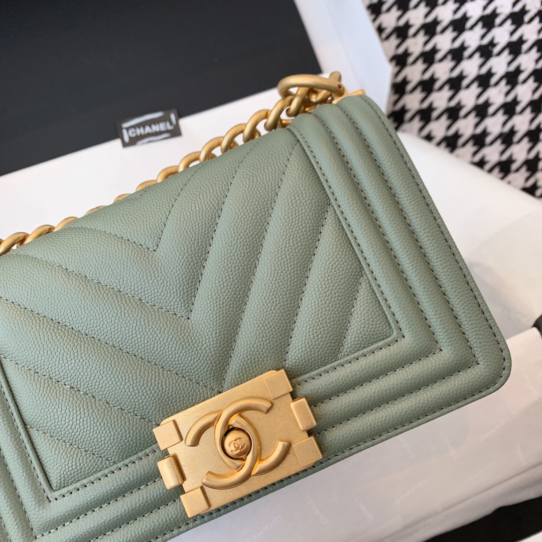 【正品级】抹茶绿色 Chanel 小号 法国原厂Haas小球纹鱼子酱牛皮 leboy 20cm 原厂皮