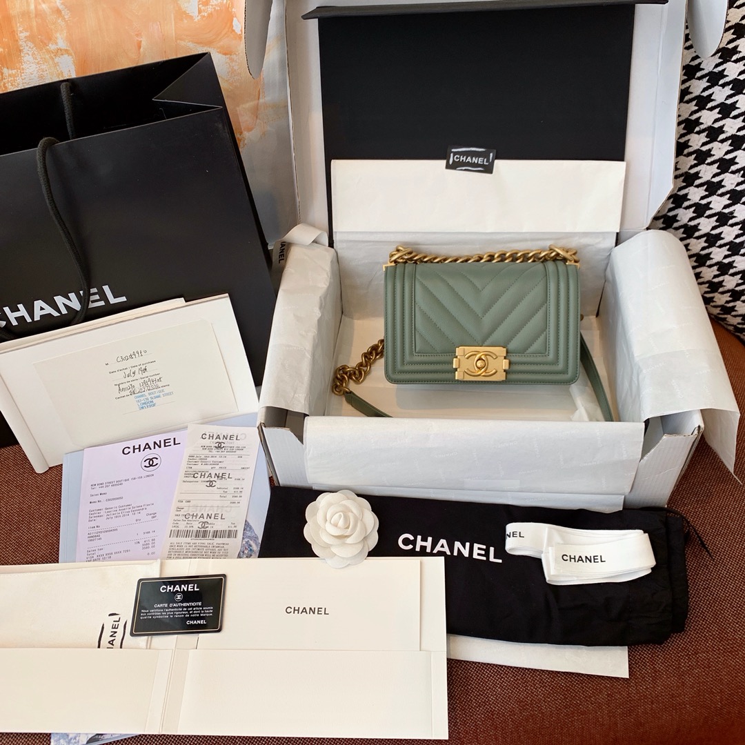 【正品级】抹茶绿色 Chanel 小号 法国原厂Haas小球纹鱼子酱牛皮 leboy 20cm 原厂皮