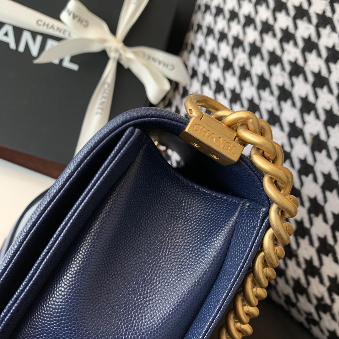 【正品级】 Chanel leboy  中号 法国原厂Haas小球纹鱼子酱牛皮 经典V格 25cm 海军蓝沙金扣