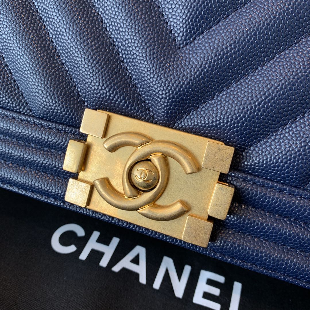 【正品级】 Chanel leboy  中号 法国原厂Haas小球纹鱼子酱牛皮 经典V格 25cm 海军蓝沙金扣