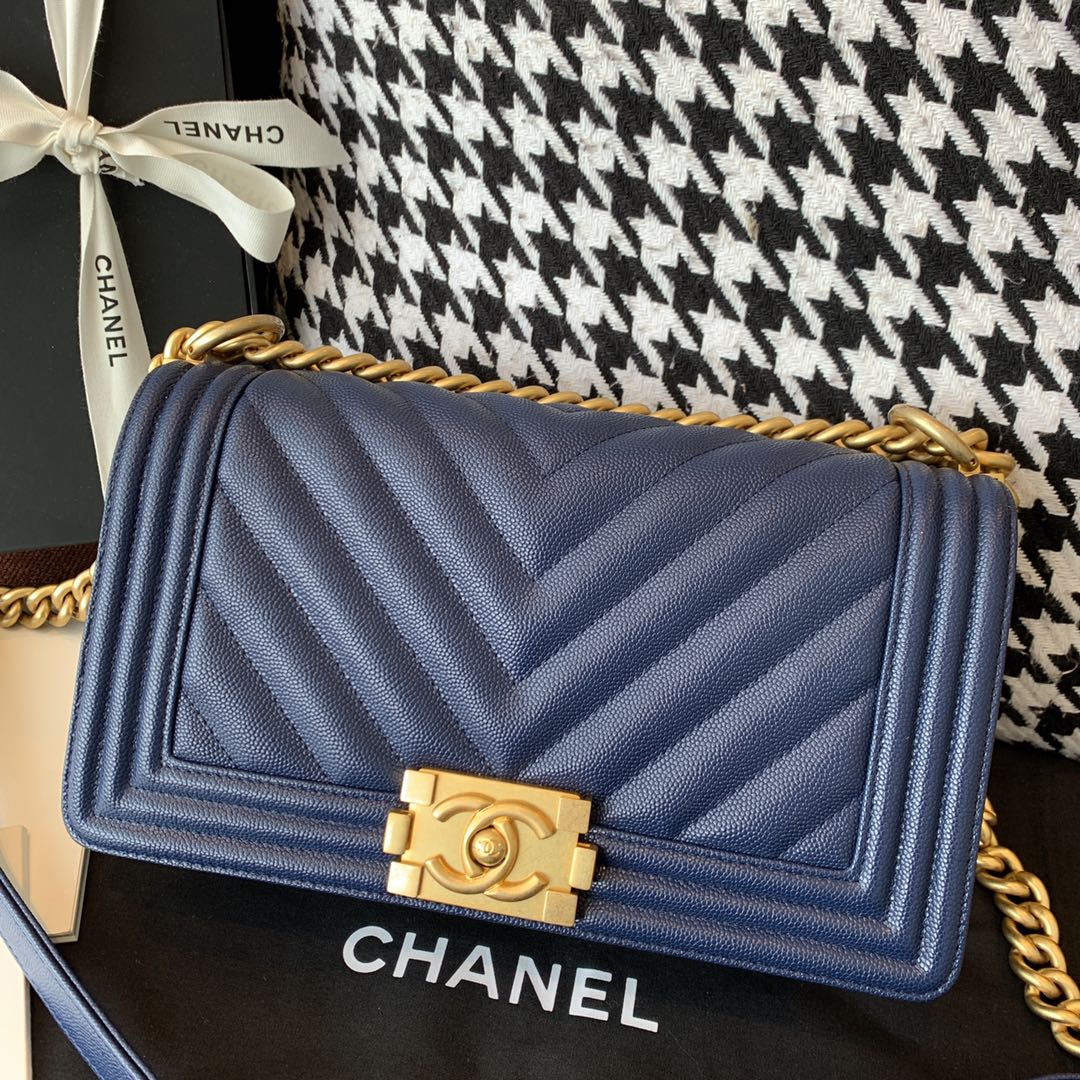 【正品级】 Chanel leboy  中号 法国原厂Haas小球纹鱼子酱牛皮 经典V格 25cm 海军蓝沙金扣