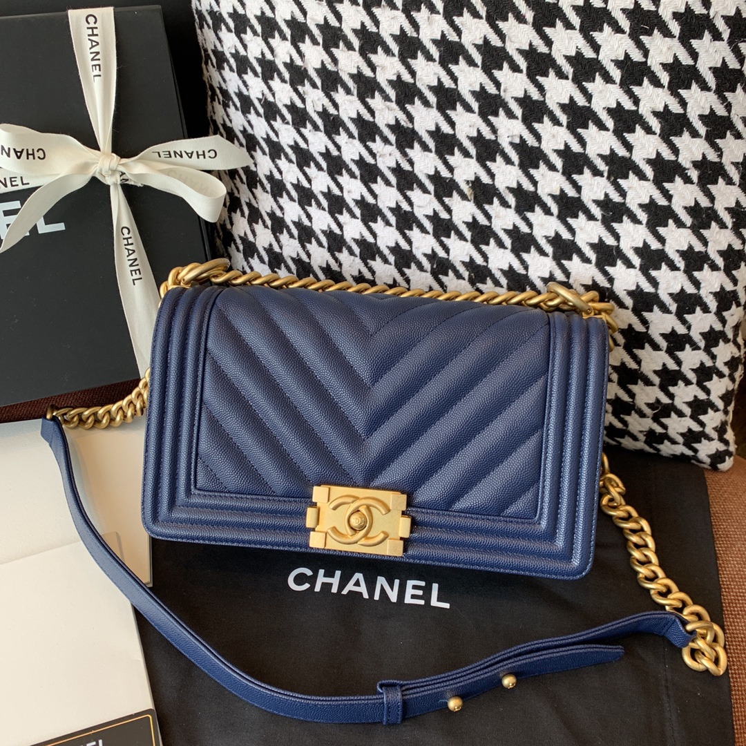 【正品级】 Chanel leboy  中号 法国原厂Haas小球纹鱼子酱牛皮 经典V格 25cm 海军蓝沙金扣