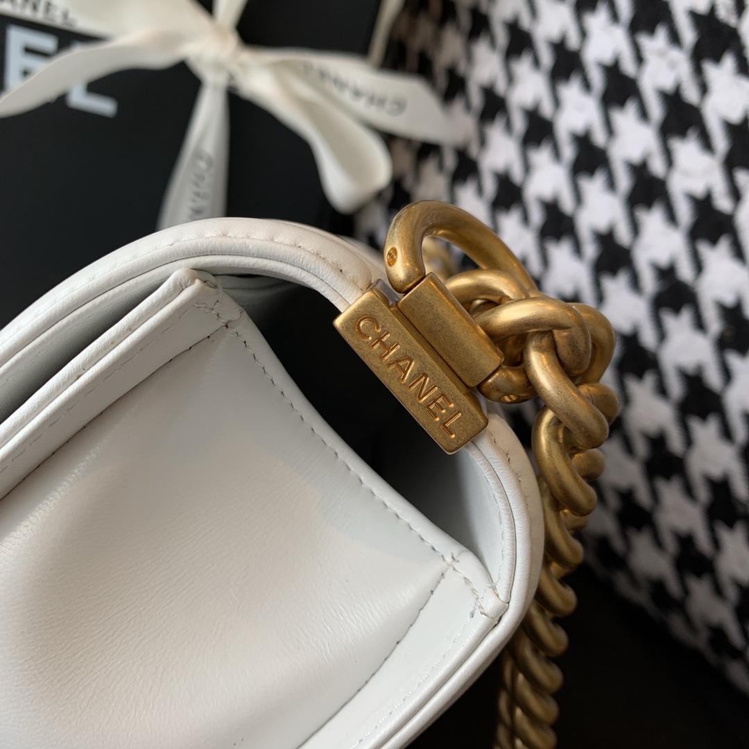 【正品级】 Chanel 小号 法国原厂小羊皮 leboy 经典菱格 20cm 白色沙金扣