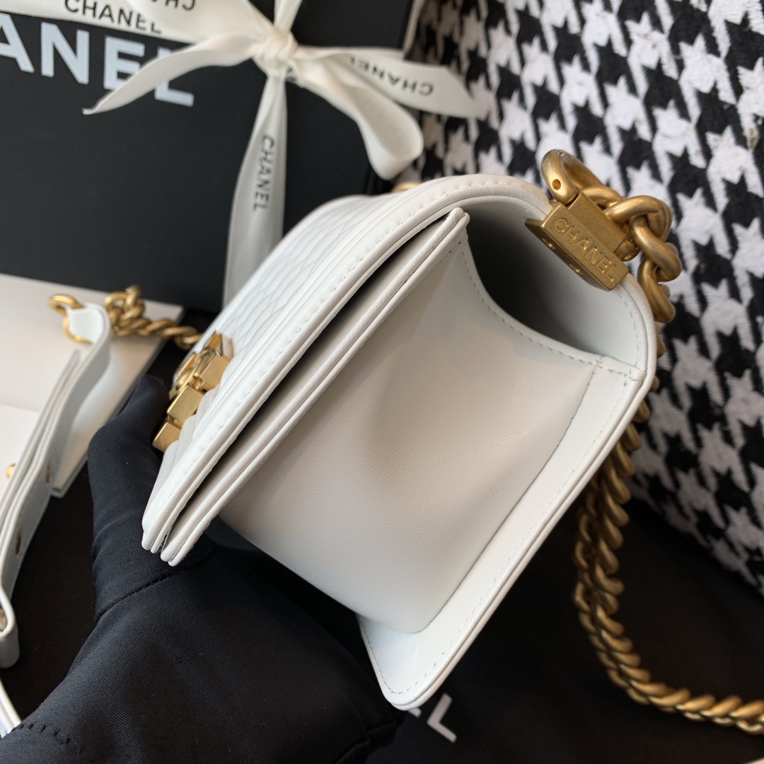 【正品级】 Chanel 小号 法国原厂小羊皮 leboy 经典菱格 20cm 白色沙金扣