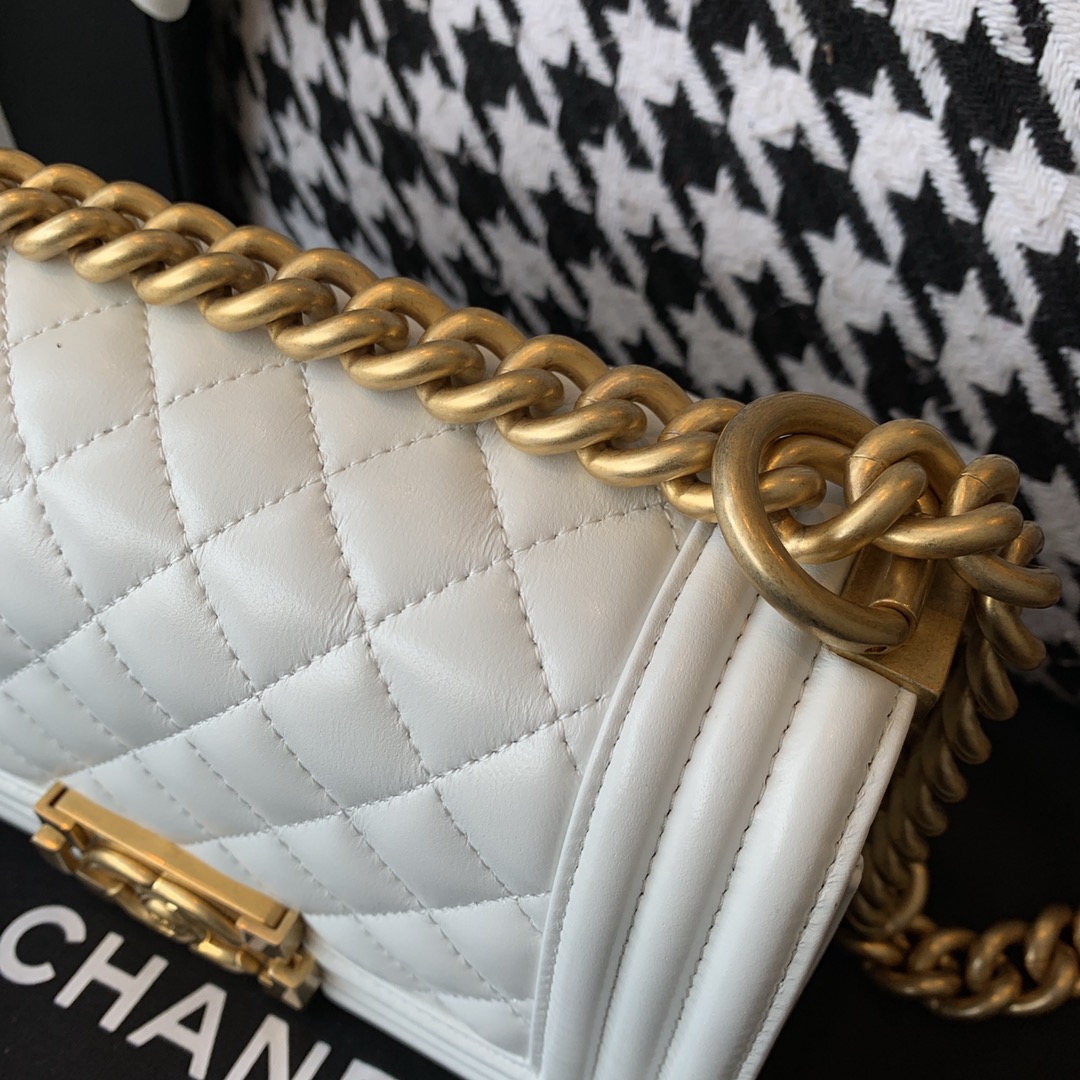 【正品级】 Chanel 小号 法国原厂小羊皮 leboy 经典菱格 20cm 白色沙金扣