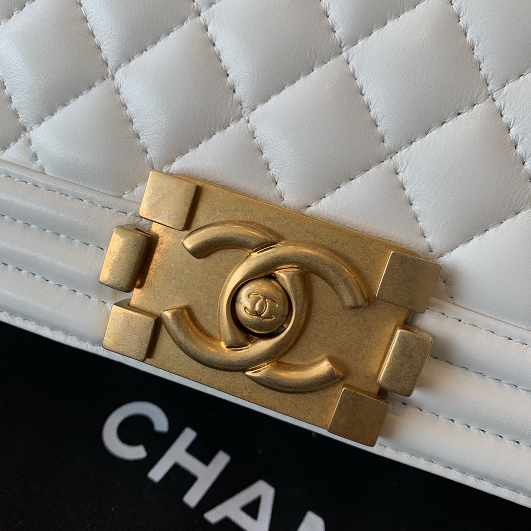 【正品级】 Chanel 小号 法国原厂小羊皮 leboy 经典菱格 20cm 白色沙金扣