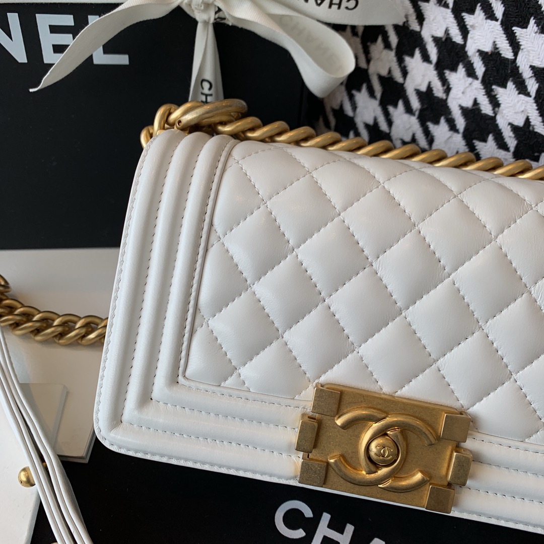 【正品级】 Chanel 小号 法国原厂小羊皮 leboy 经典菱格 20cm 白色沙金扣