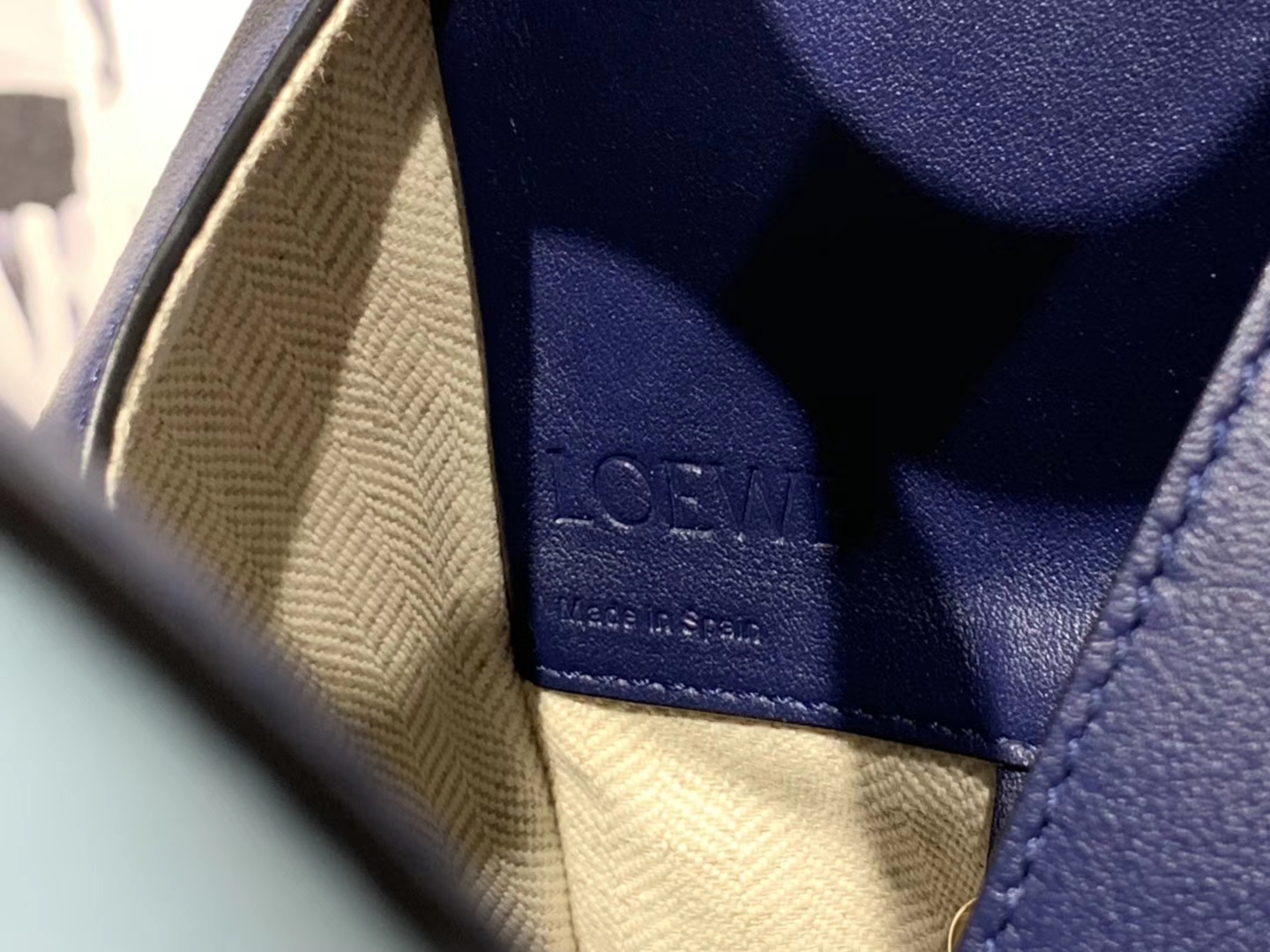 Loewe 罗意威 Hammock  吊床包 多种背法 29X26X27cm