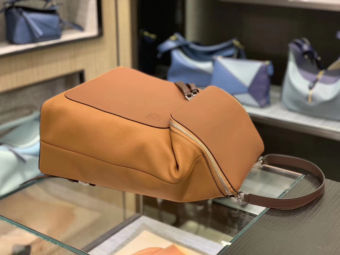 Loewe 罗意威 大背包 土黄 代购版本 大容量