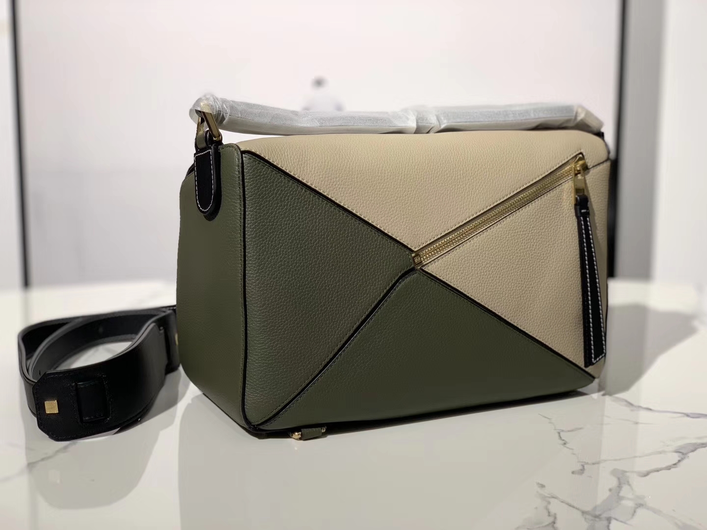 Loewe puzzle系列复古牛皮 几何图案拼色 中号