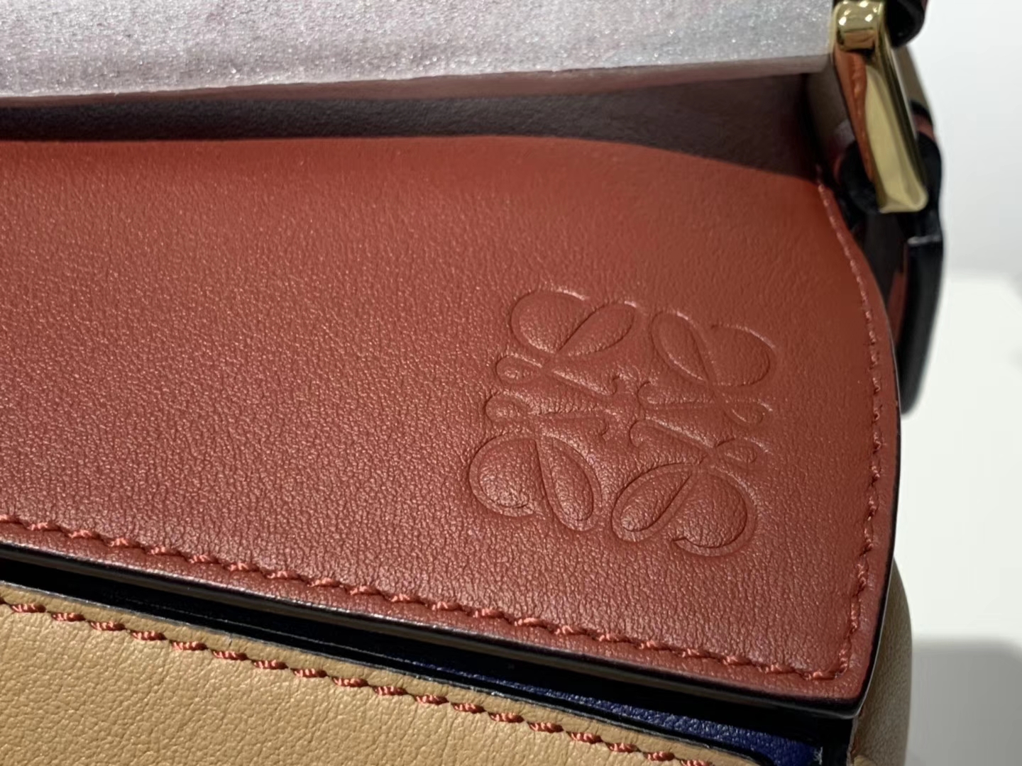 Loewe puzzle系列复古牛皮 几何图案拼色 中号