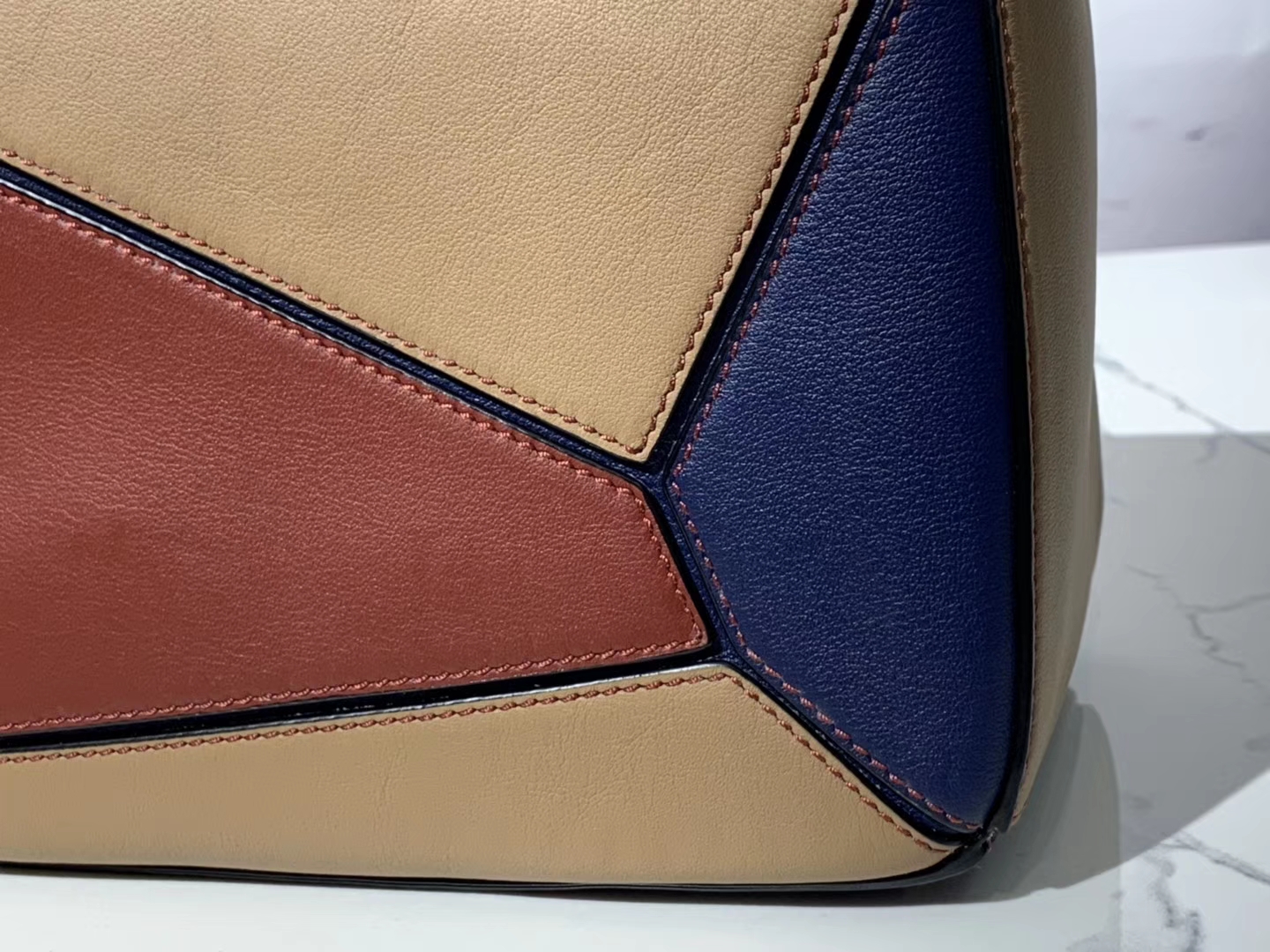 Loewe puzzle系列复古牛皮 几何图案拼色 中号