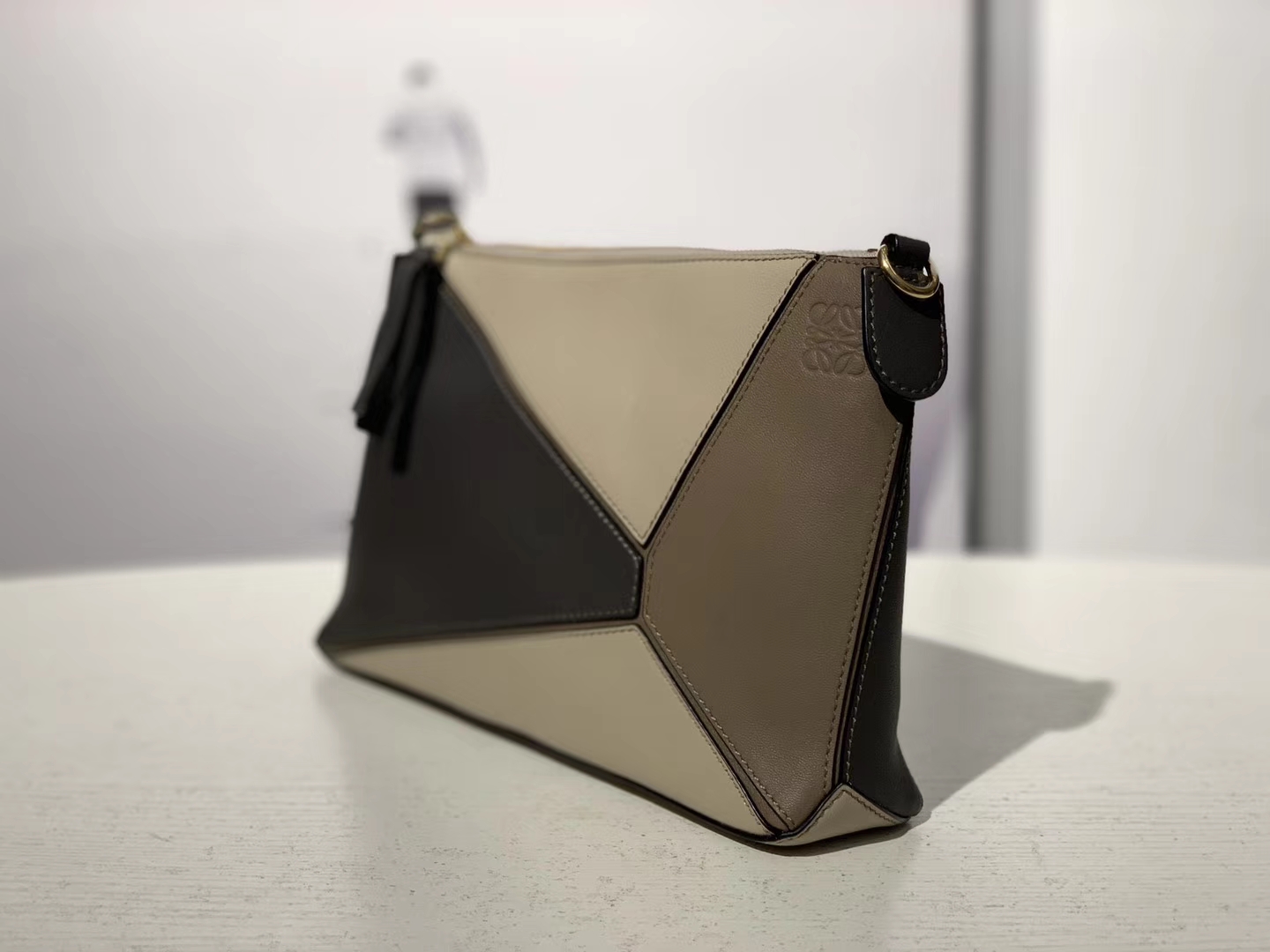 Loewe 罗意威 puzzle mini 斜挂小包 褐灰色 