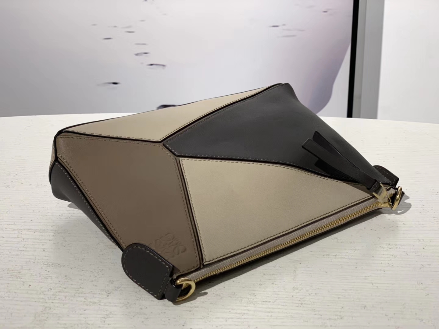 Loewe 罗意威 puzzle mini 斜挂小包 褐灰色 