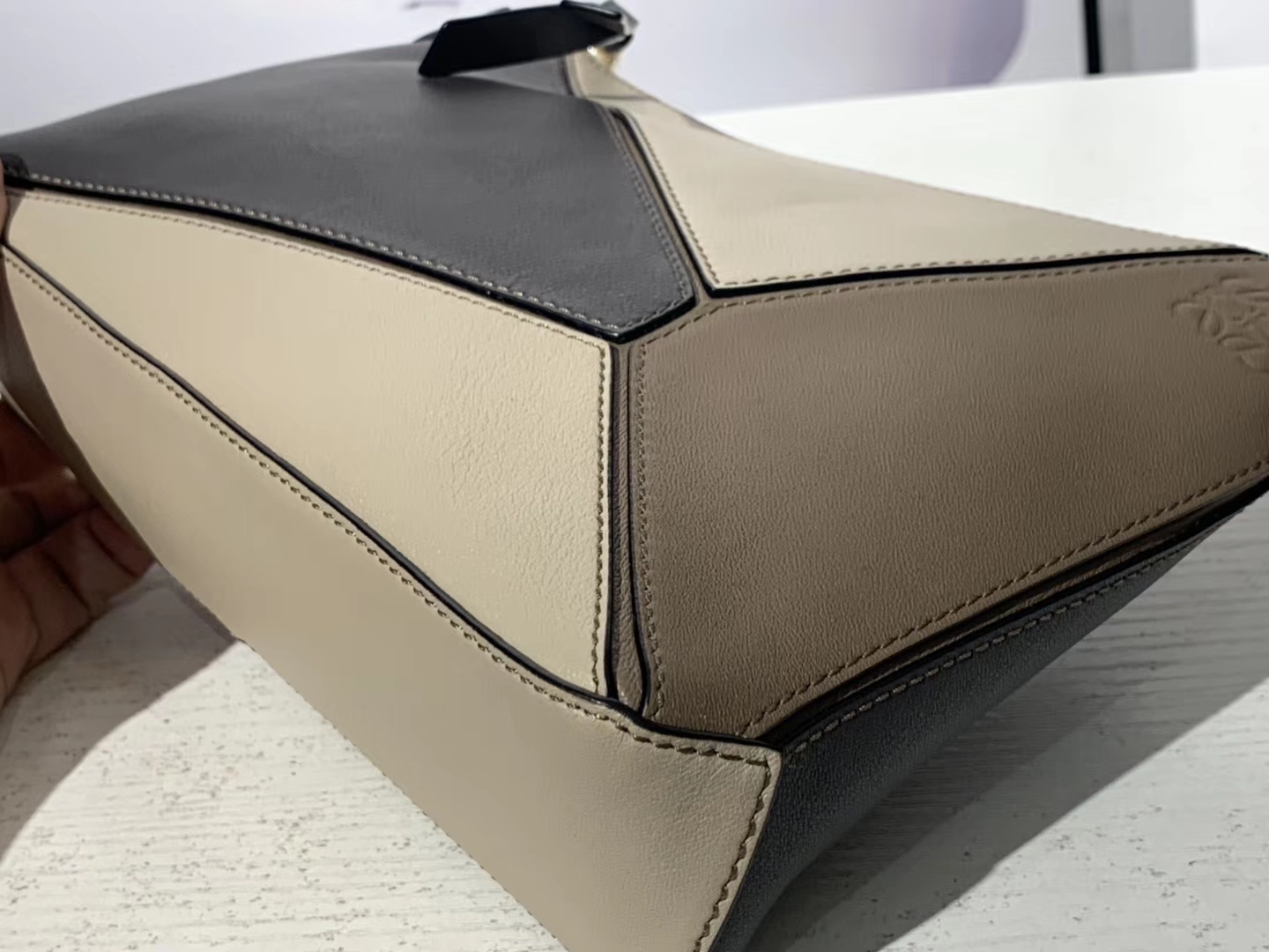 Loewe 罗意威 puzzle mini 斜挂小包 褐灰色 