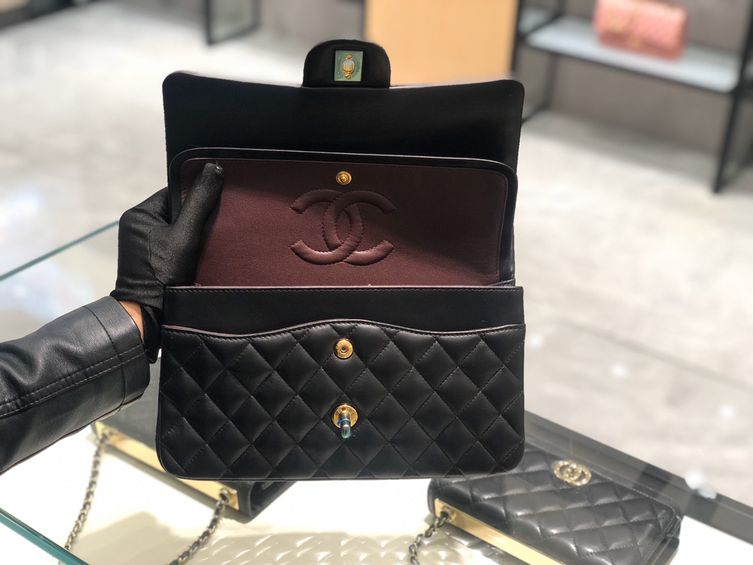 Chanel 香奈儿【真品级】原厂《Classic Flap》代购版本 25cm～原厂小羊皮～黑色～金扣