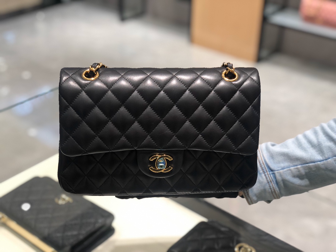 Chanel 香奈儿【真品级】原厂《Classic Flap》代购版本 25cm～原厂小羊皮～黑色～金扣