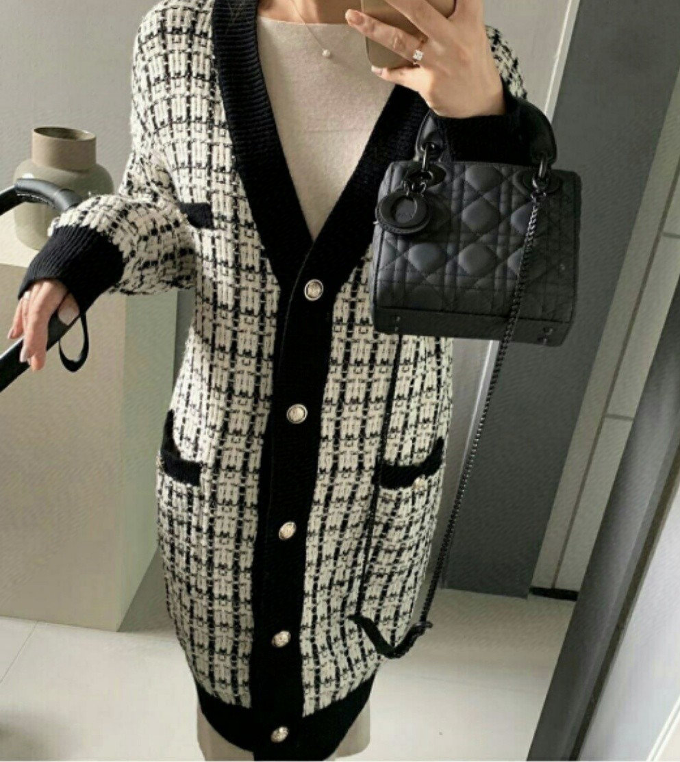 三格 Lady 黑色磨沙牛皮 磨沙五金 手感极柔滑 更具高级感   尺寸 17cm