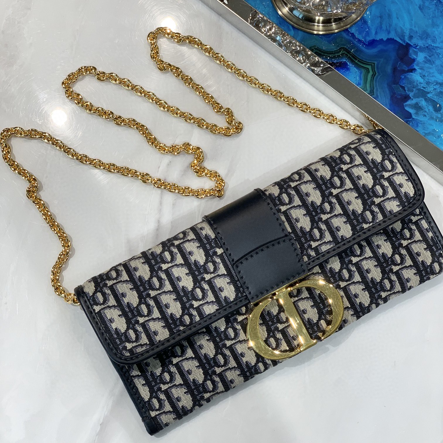30 蒙田 手拿包 配可拆卸的链条 轻便又休闲 简单又好搭配  23.5cm