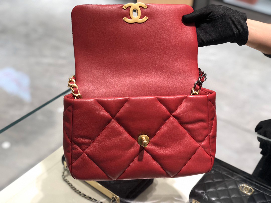 【真品级】～ 法国进口小羊皮Chanel2019秋冬新季系列 宽格纹粗链条翻盖包  16*26*9cm 全套包装红色