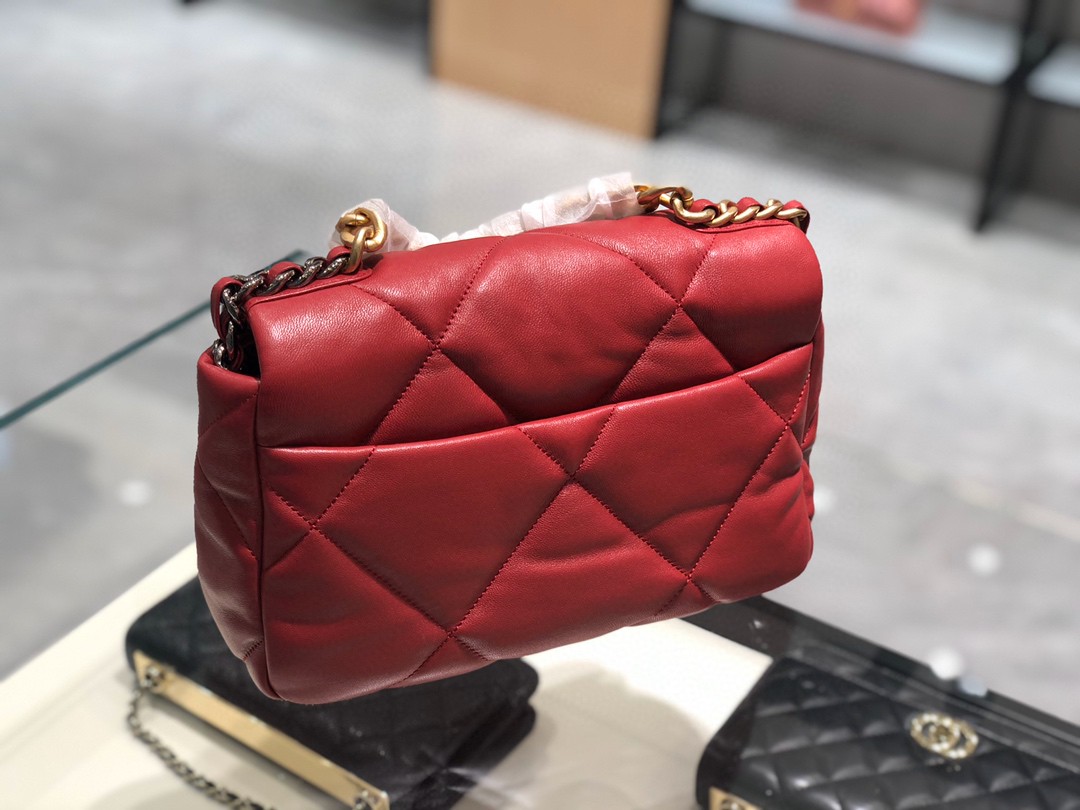 【真品级】～ 法国进口小羊皮Chanel2019秋冬新季系列 宽格纹粗链条翻盖包  16*26*9cm 全套包装红色