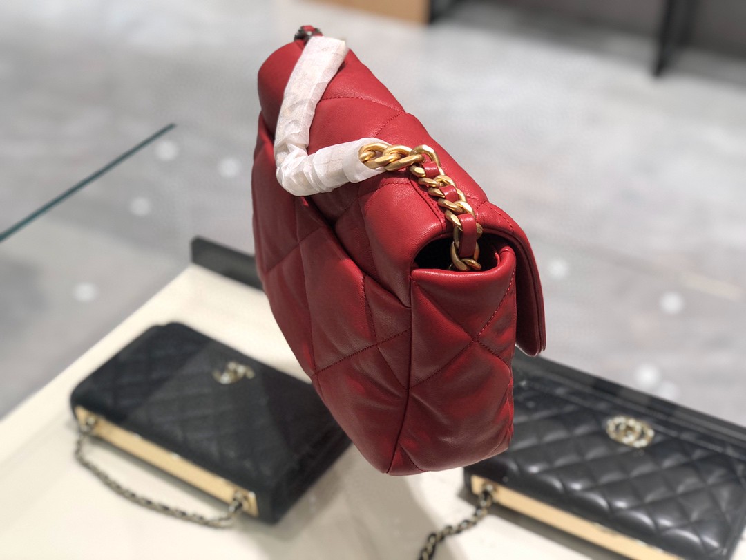 【真品级】～ 法国进口小羊皮Chanel2019秋冬新季系列 宽格纹粗链条翻盖包  16*26*9cm 全套包装红色