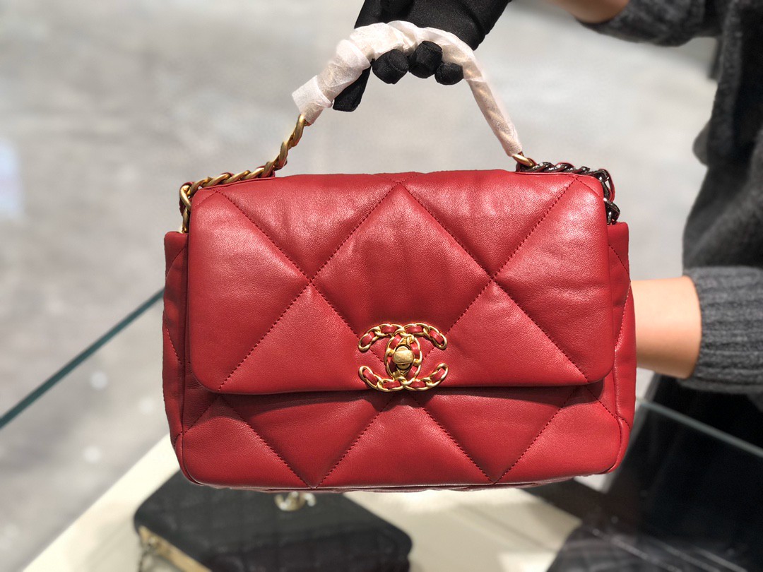 【真品级】～ 法国进口小羊皮Chanel2019秋冬新季系列 宽格纹粗链条翻盖包  16*26*9cm 全套包装红色