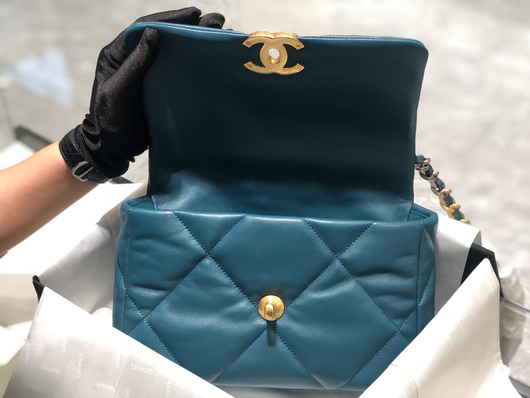 法国进口小羊皮Chanel2019秋冬新季系列 宽格纹粗链条翻盖包 16*26*9cm 全套包装