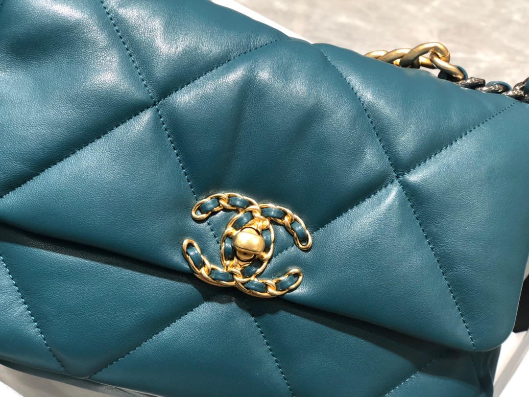 法国进口小羊皮Chanel2019秋冬新季系列 宽格纹粗链条翻盖包 16*26*9cm 全套包装